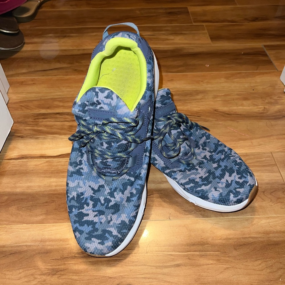 Columbia Camo Shoes